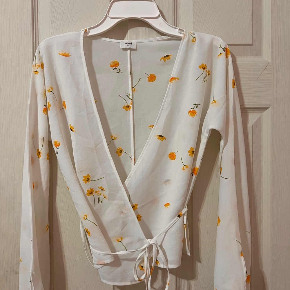 Wilfred from Aritzia Floral Wrap Blouse with Orange Flowers XXS